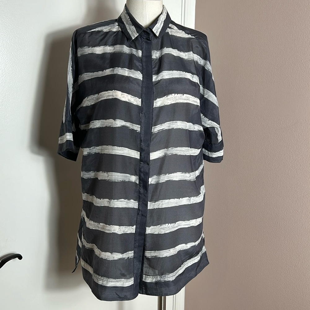 Lafayette 148 Gray White Silk Blend Short Sleeve Striped Hi Low Blouse P size M